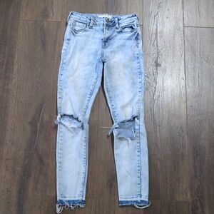 34. Bullhead Midrise Skinniest Ankle Jeans size 26